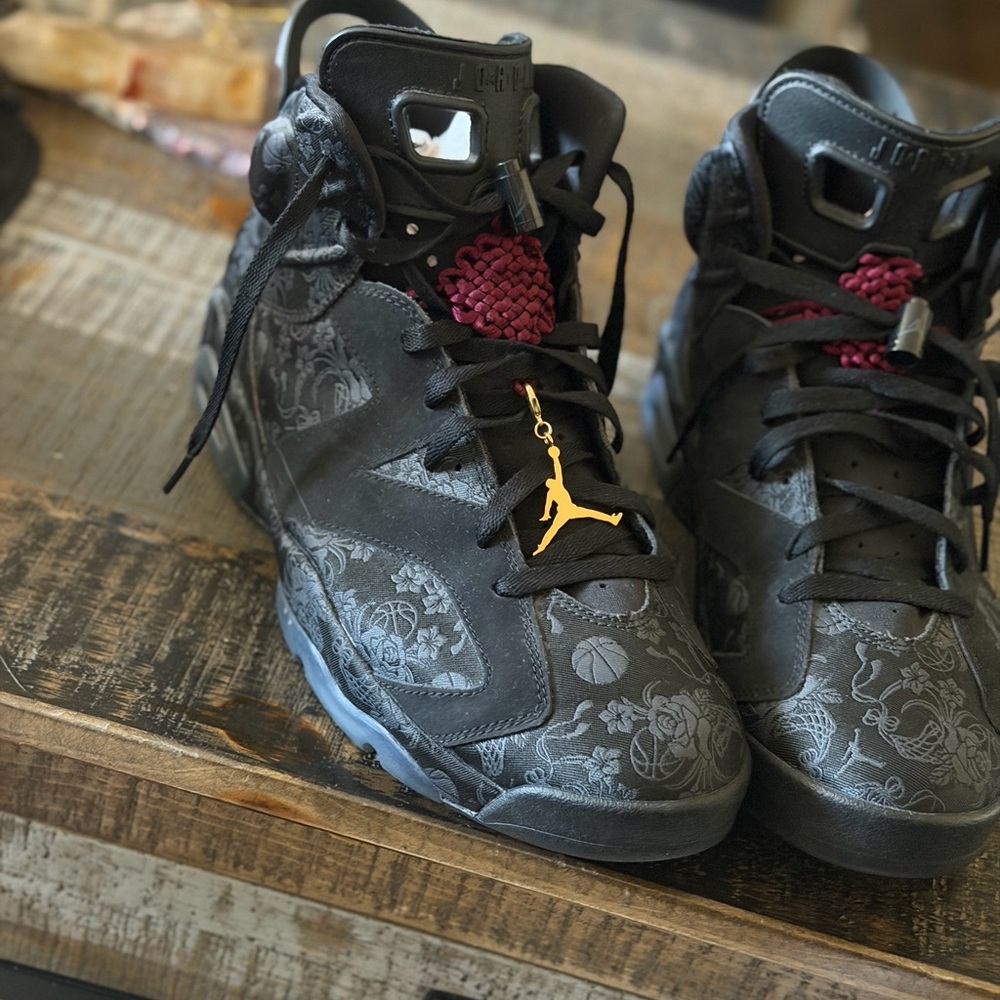 Jordan 6 Retro Triple Black - Picture 5 of 6